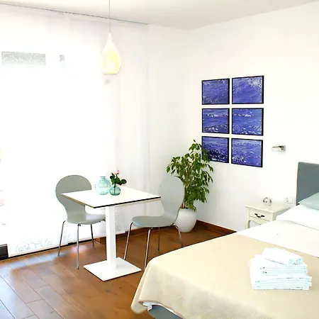 12 Apartment *