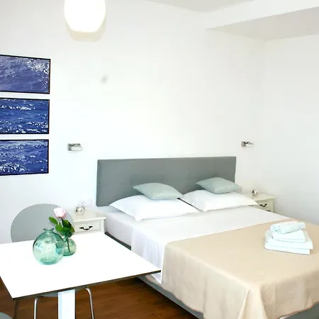 12 Apartment *